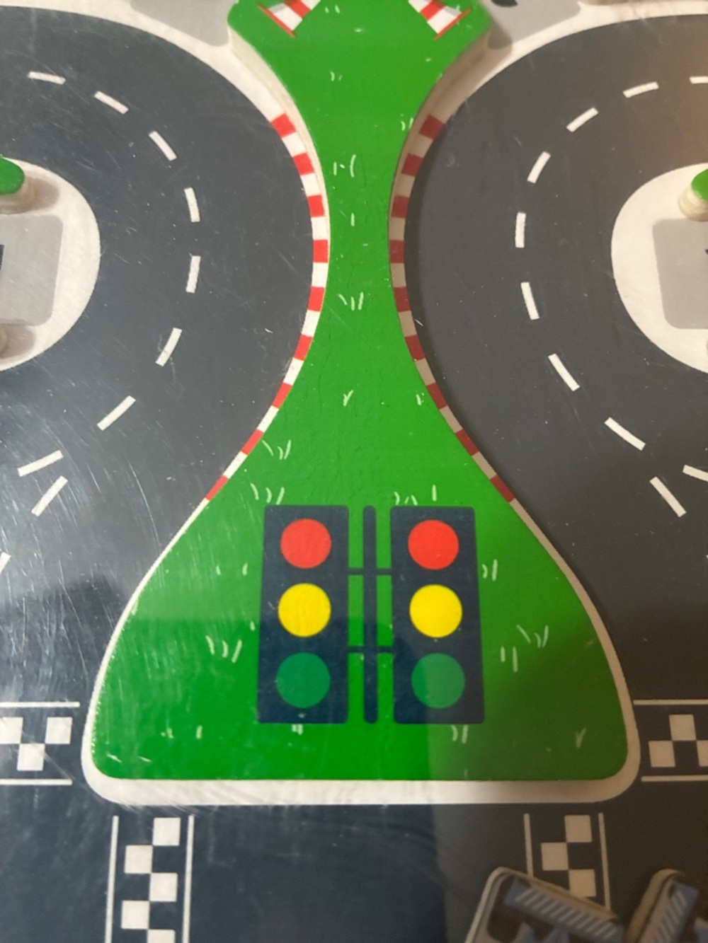 MAGNETIC ALPHABET RACING MAZE - Picture 9 of 10